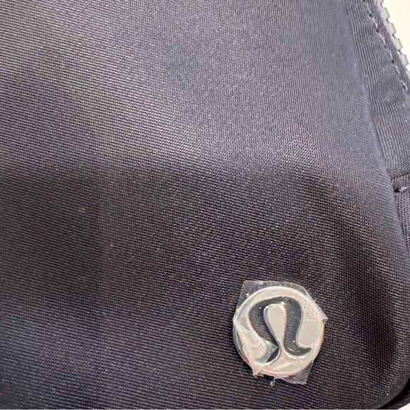 NEW LULULEMON Everywhere Belt Bag Black NWT Silver Hardware Dual Zip Pulls - Picture 2 of 10